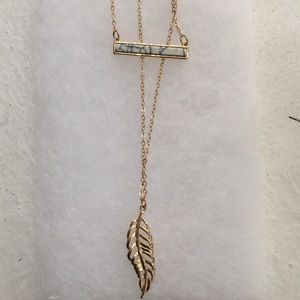 Romolo bar and feather layer necklace
